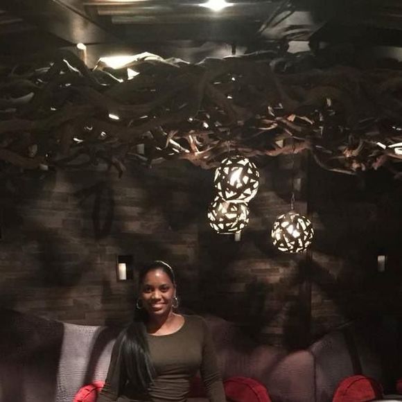 Meet your Posher, Marlene - Picture 1 of 1